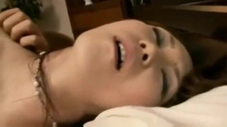 下一篇中文字幕人妻-快餐豪哥1500约炮粉逼艺校兼职妹逼太紧几分钟就把哥搞射了的!